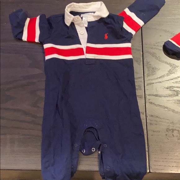 (2) 6M long sleeve rompers - Picture 3 of 3